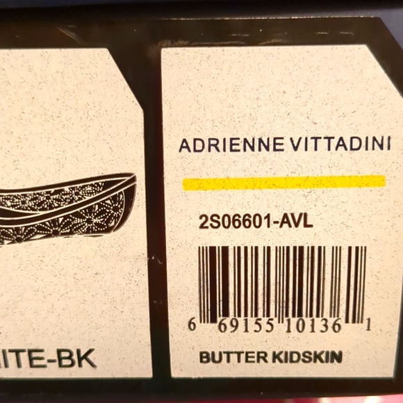 Adrienne Vittadini White floral cutout ballet flats size 7 - Picture 9 of 9